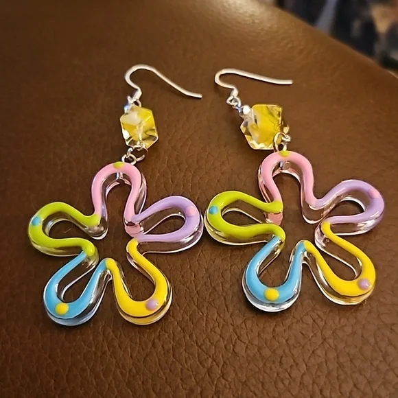 Handmade Colorful Retro Mod Pastel Flower Festival Drop Earrings - Picture 3 of 5